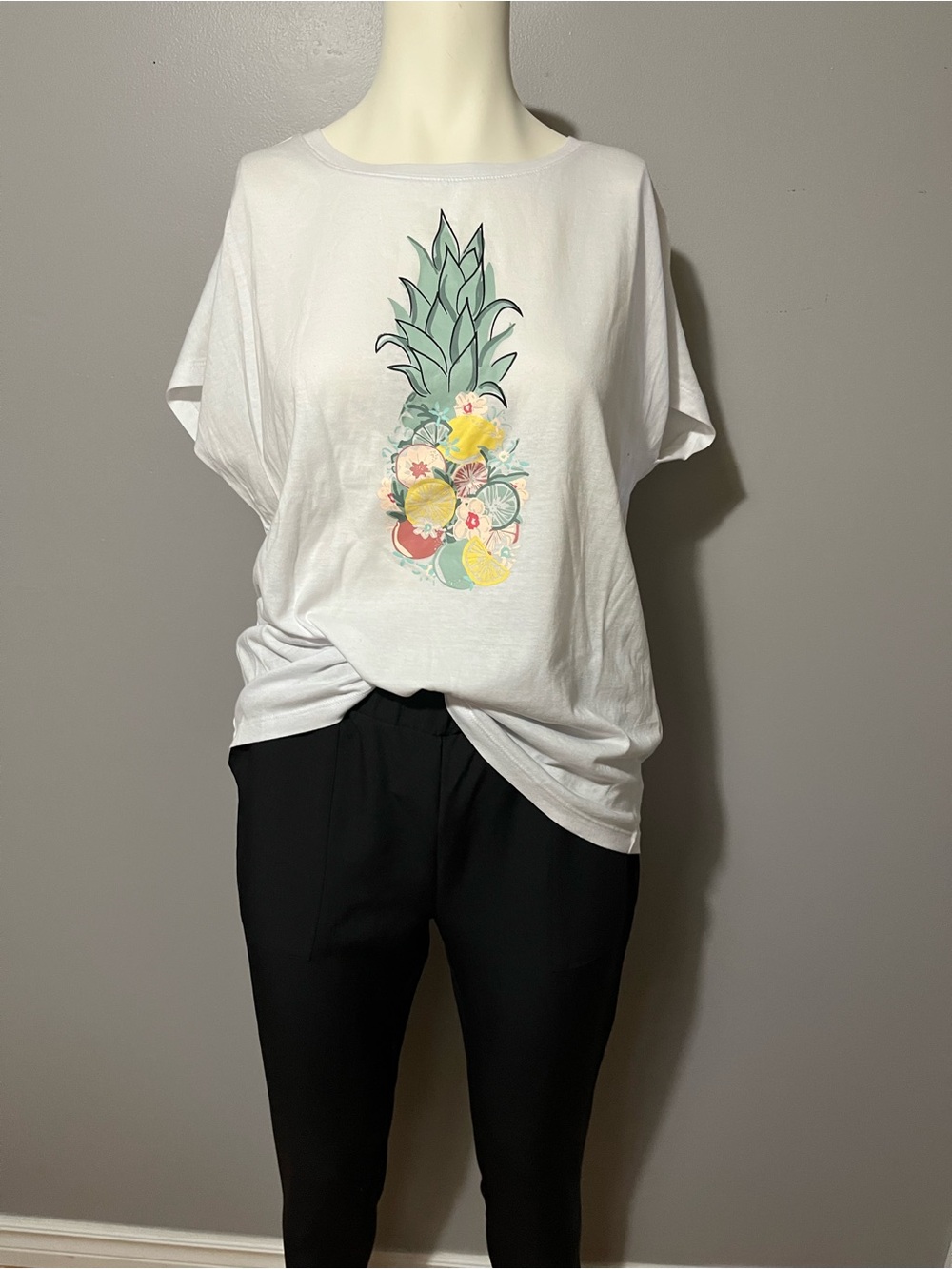 La Vie En Rose White Pineapple Floral Graphic Tee